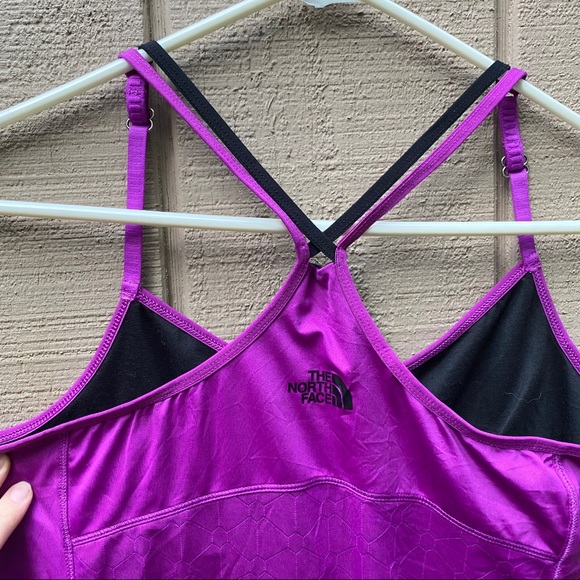 SOLD  The North Face Athletic Tank Top size Large - Picture 6 of 9